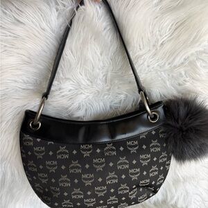 MCM Black Vintage Shoulder bag